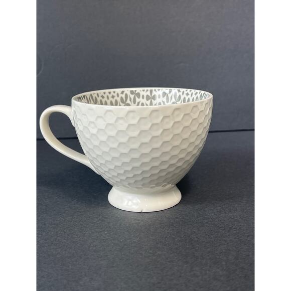 Embossed Mug White Gray Geometric Pattern Inside Honeycomb Footed Coffee Cup - Picture 4 of 9
